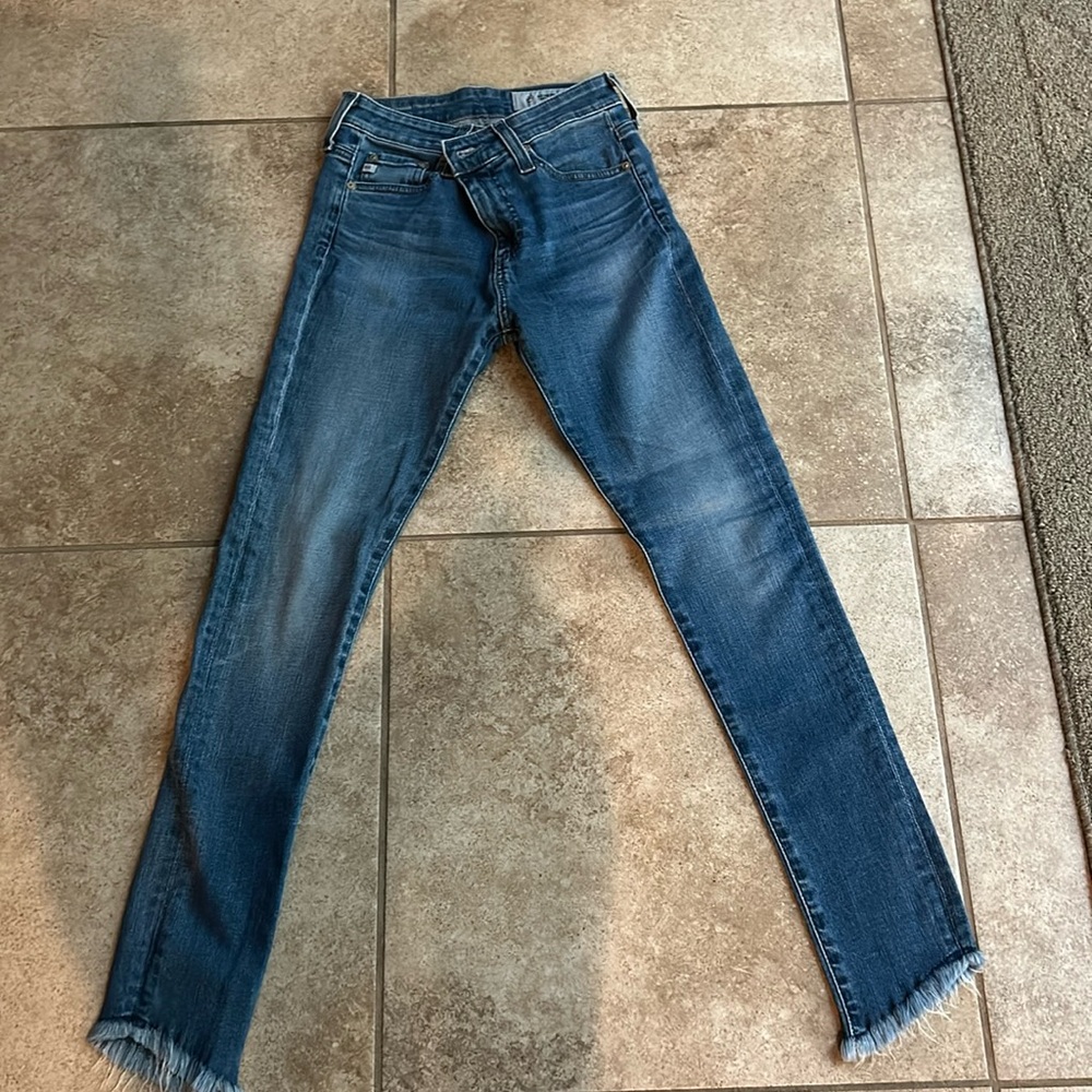 NWOT AG jeans, skinny size 24 regular super cute